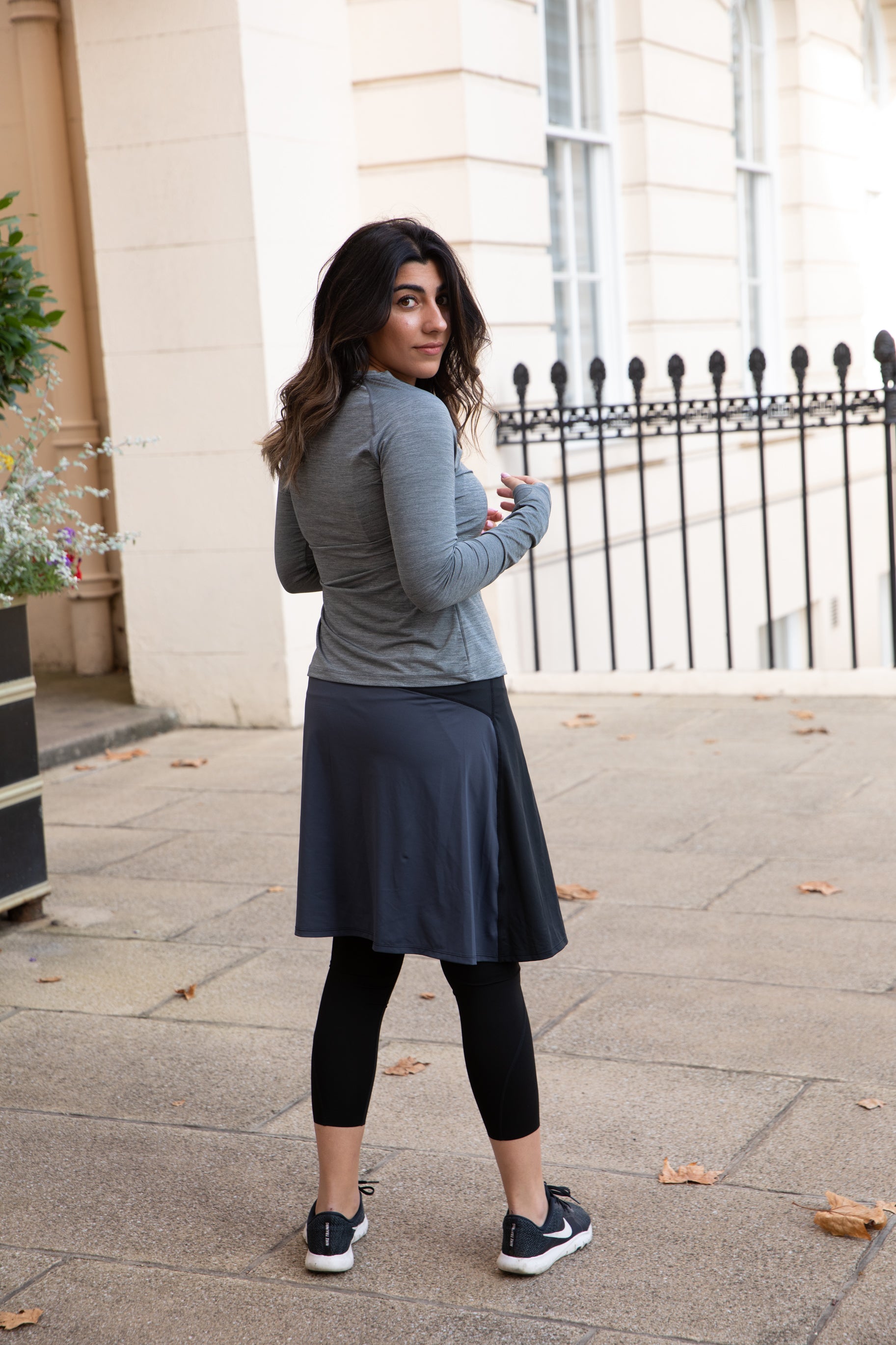 #colour_Pebble Grey